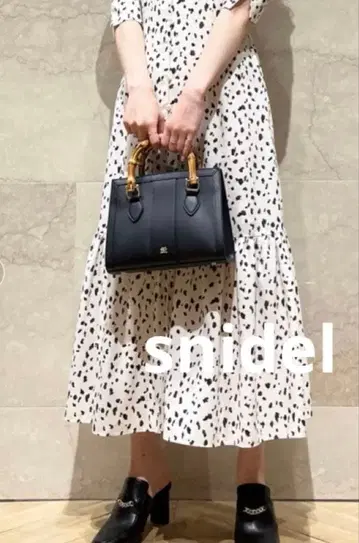 snidel 스나이델 스퀘어 뱀부 백 블랙