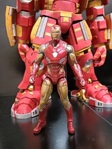 아이언맨 85 피규어 (헐크버스터) 덤 포함