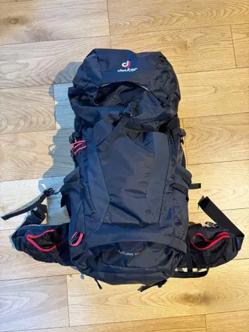 deuter FUTURA 백팩 블랙 중형