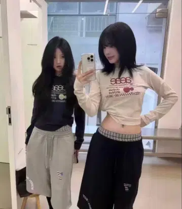 aeae 화이트 x 핑크 긴팔 티셔츠