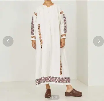 프리다 자수 원피스 화이트