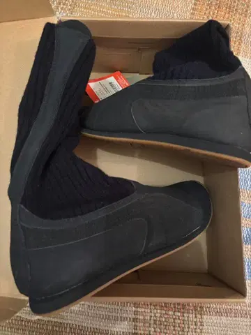 Puma 블랙 니트 부츠