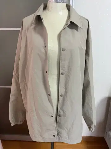 베이지 버튼식 자켓