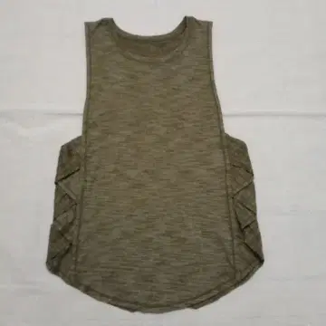 새상품급 룰루레몬 Lululemon 올리브 그린 탱크탑 상의