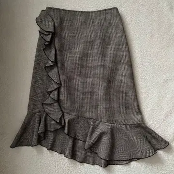 체크 무늬 프릴 미니 스커트