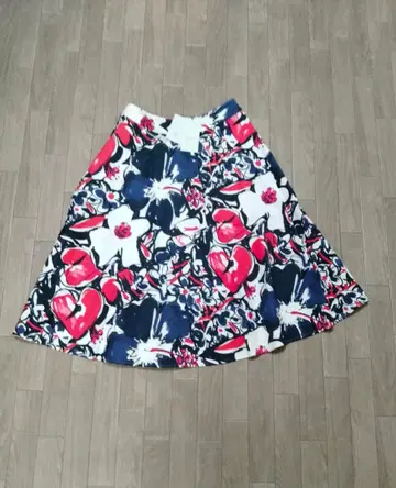 38 DUAL VIEW 듀얼뷰 플레어 스커트 무릎 기장 꽃무늬