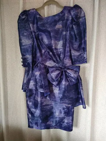 드레스 쇼와 레트로 디스코 M 9호