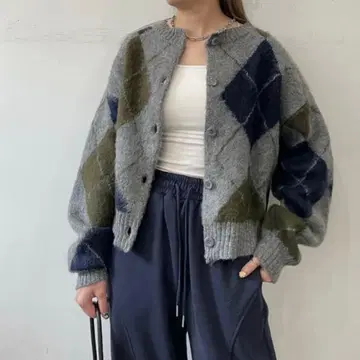 새상품 모헤어 터치 아가일 니트 가디건/ GRAY lumier