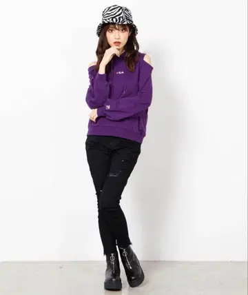 휠라 위고 콜라보 오픈 숄더 풀 후드티