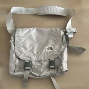 THE NORTH FACE 숄더백 그레이