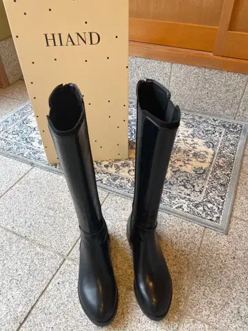 HIAND 블랙 롱 부츠 새상품  시착만 한 상품