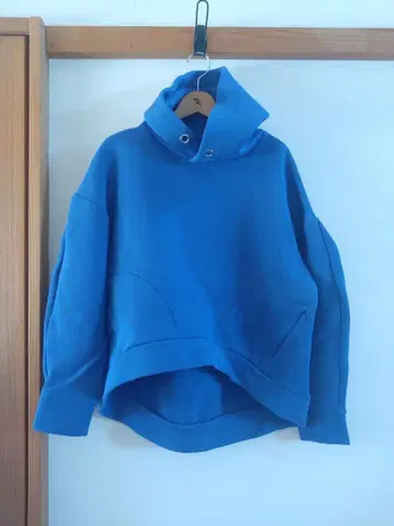 쿨레안 뉘프송 뉘프 후드티