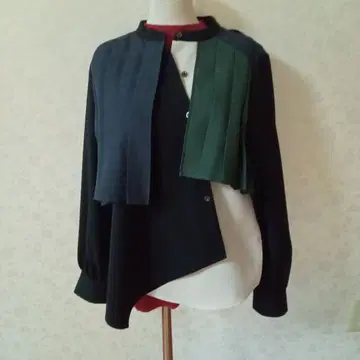 UNITEDTOKYO 아지메 절개 블라우스 빔즈 ZARA 에이미 로우