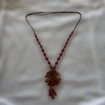 핸드메이드 빨간색 비즈 꽃 목걸이