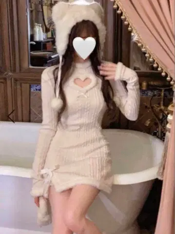 하트 파임 니트 원피스 화이트