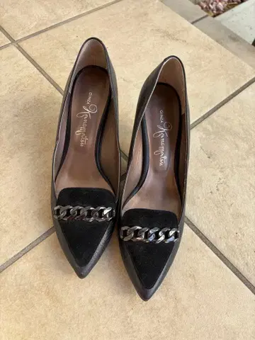 카네마츠 블랙 스웨이드 스틸레토 하이힐