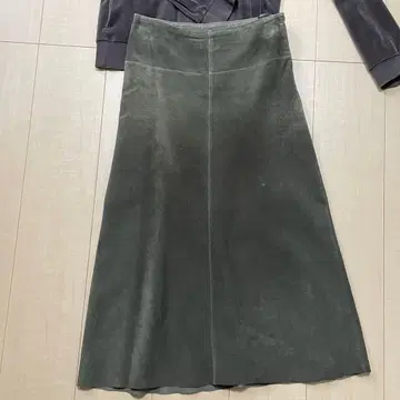 SHIPS 다크 그린 스웨이드 롱 스커트