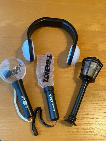 SixTONES 응원봉 4개 묶음 판매