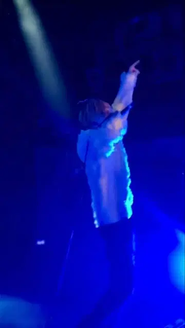 Neucon 프린지 니트 Yvng patra 착용