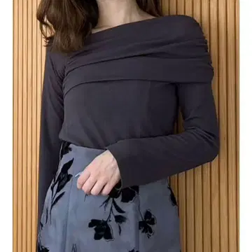 MERCURYDUO 아지메 오프숄더 컷 탑