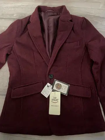 UP START 버건디 자켓