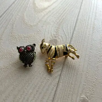 브로치 2개 세트 (개별 판매 불가)