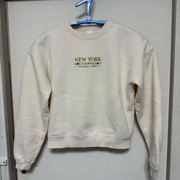 MOUSSY 맨투맨 아이보리