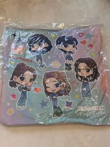 르세라핌 제일복권 쿠션