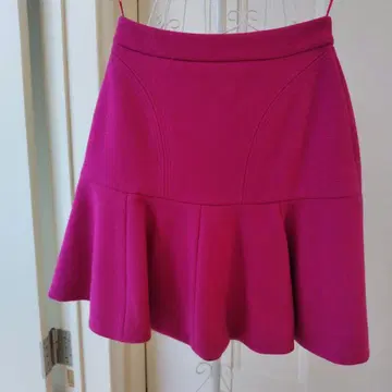 누메로벤투노 핑크 플레어 스커트