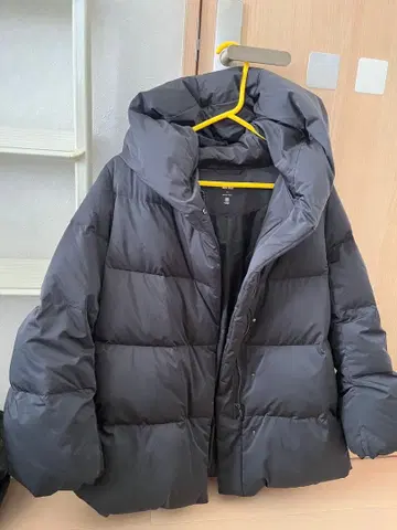 UNIQLO 블랙 다운 자켓 S