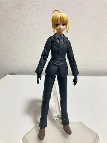 figma Fate/Zero 세이버 상자 없음