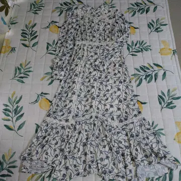 LILY BROWN 꽃무늬 긴팔 롱 원피스