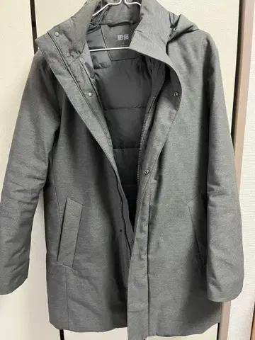 그레이 다운 자켓 후드 부착 유니클로