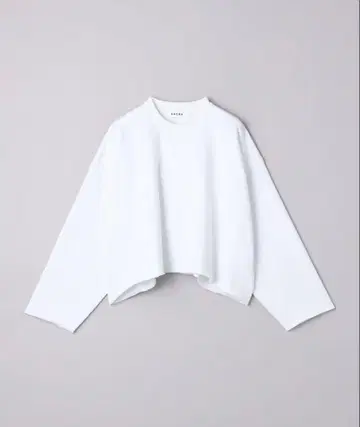 [ SACRA ] 화이트 컷오프 맨투맨