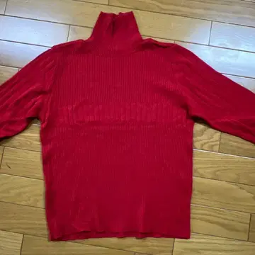 빨간색 리브 편직 하이넥 긴팔 스웨터