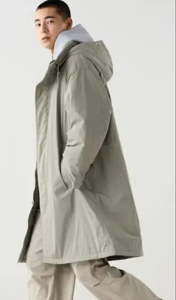 유니클로 C 후디드 코트 카키 UNIQLO C