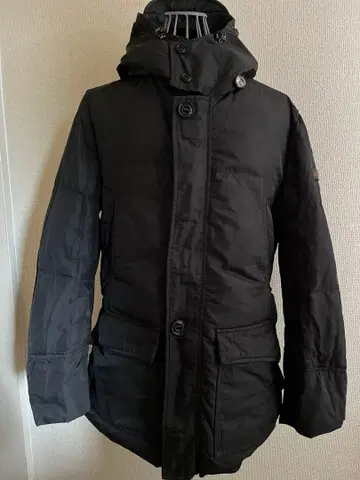 PEUTEREY 블랙 다운 코트 후드 부착 M [퍼 없음]