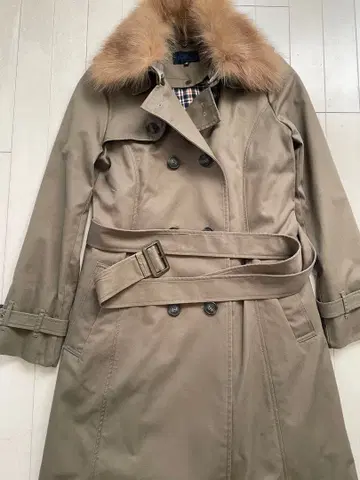 카키 트렌치코트 퍼 포함