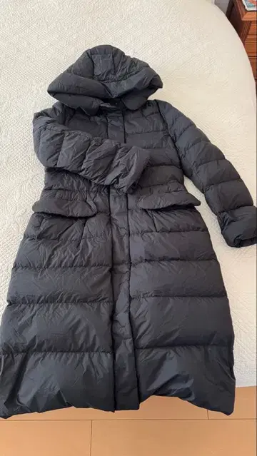 유니클로+J 블랙 후드 부착 롱 코트