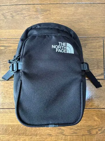 THE NORTH FACE 블랙 숄더백