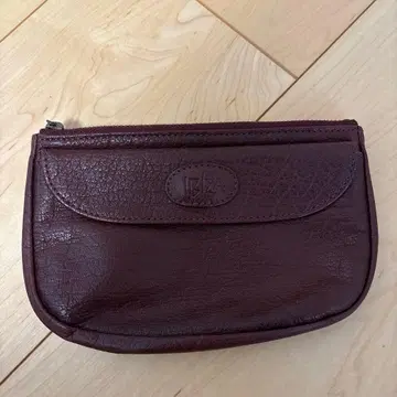 IBIZA 버건디 파우치 외 포켓 부착