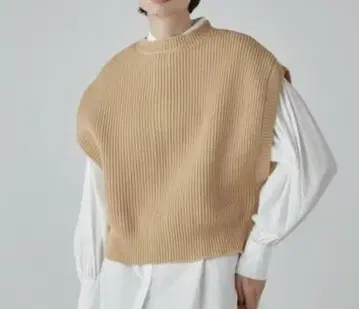 새상품급 ADORE 23AW 어도어 에어 스트레치 니트 베스트 38