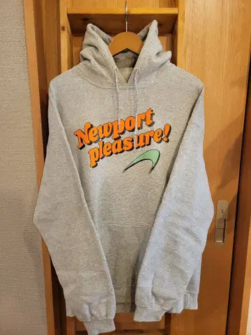 Newport 후드티