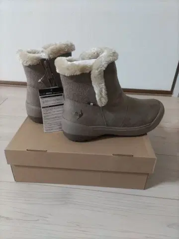 르꼬끄 스포르티브 베이지 어그 부츠