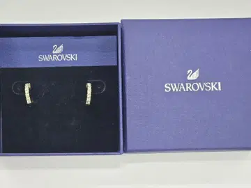 [ 새상품급 ] SWAROVSKI 스와로브스키 후프 귀걸이
