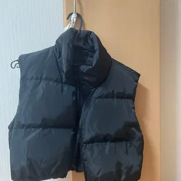 블랙 다운 베스트