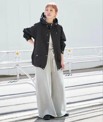 B.C STOCK 라이트 CN 후드티 블랙