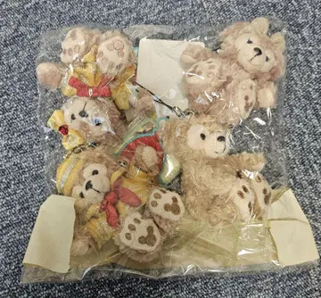 더피, 셰리 메이 키링, 스트랩