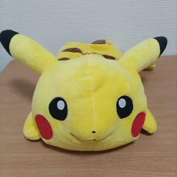 피카츄 누워있는 봉제 인형 티슈 커버