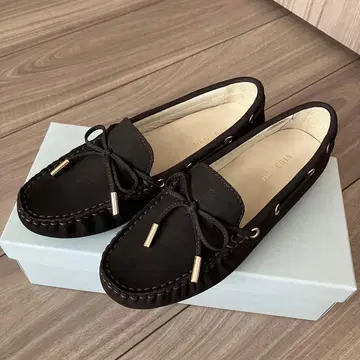 미사용 새상품 베네비스 21.5cm 리본 달린 로퍼